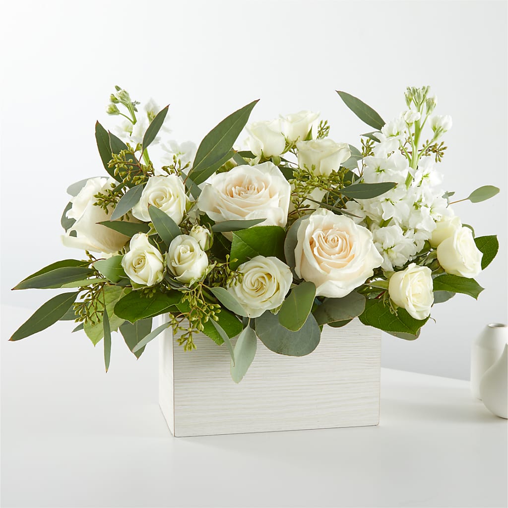 Fresh Linen Box Bouquet – BUDS CUT FLOWERS & MORE, Taos NM