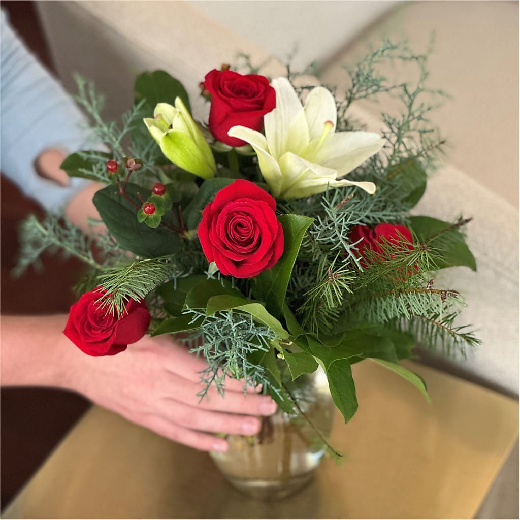 Glittering Lights Bouquet – BUDS CUT FLOWERS & MORE, Taos NM