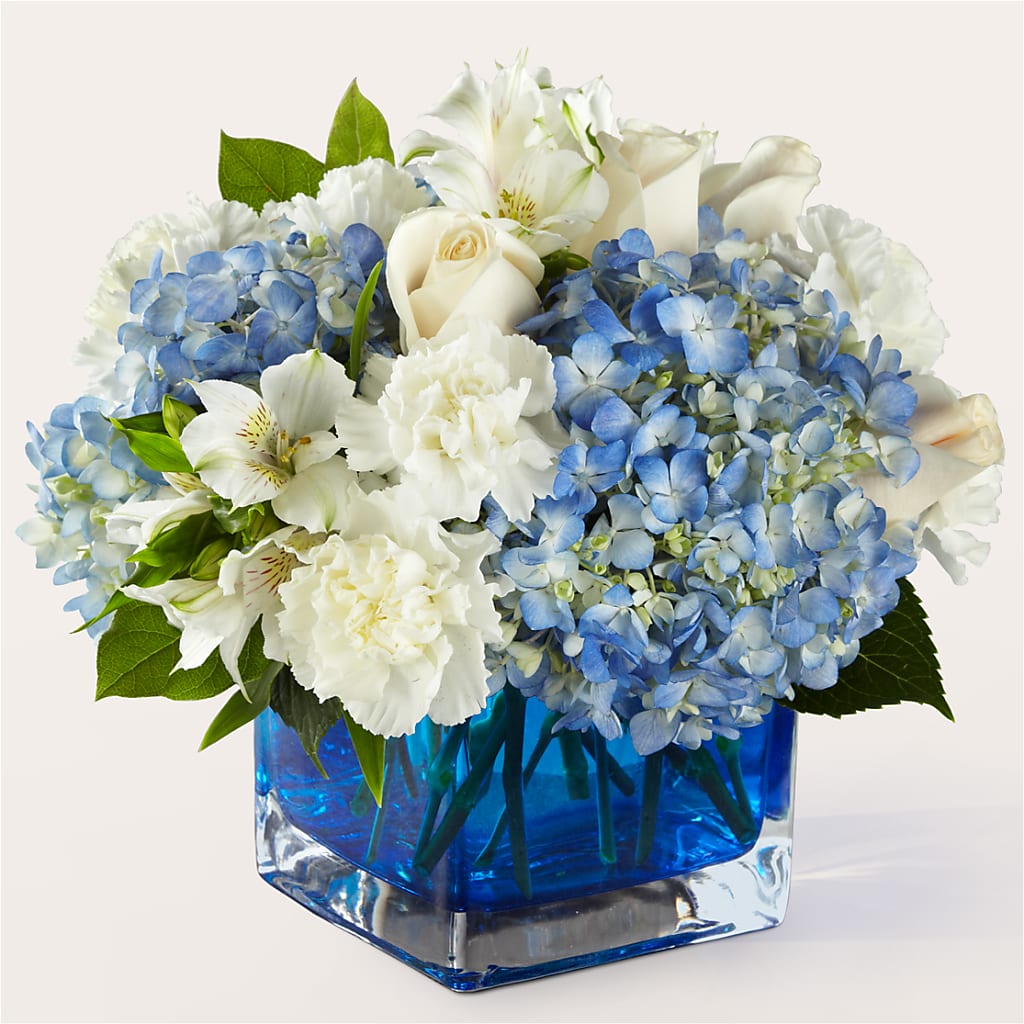 Soothing Waters Bouquet – BUDS CUT FLOWERS & MORE, Taos NM