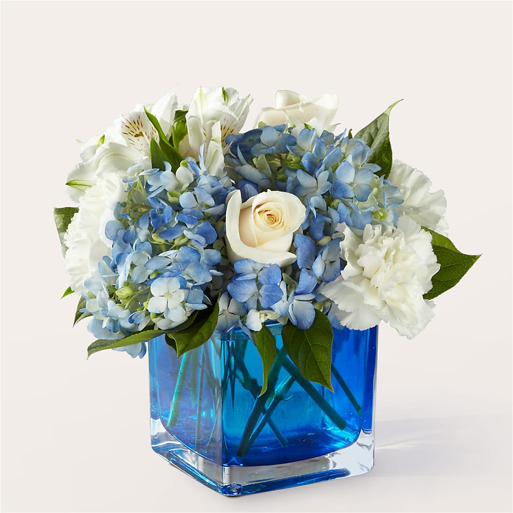 Soothing Waters Bouquet – BUDS CUT FLOWERS & MORE, Taos NM