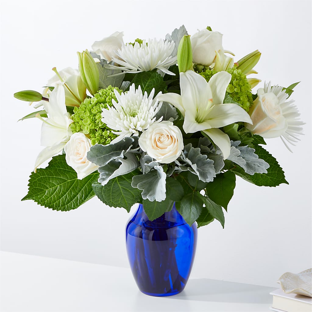 Snowy Dreams Bouquet – BUDS CUT FLOWERS & MORE, Taos NM