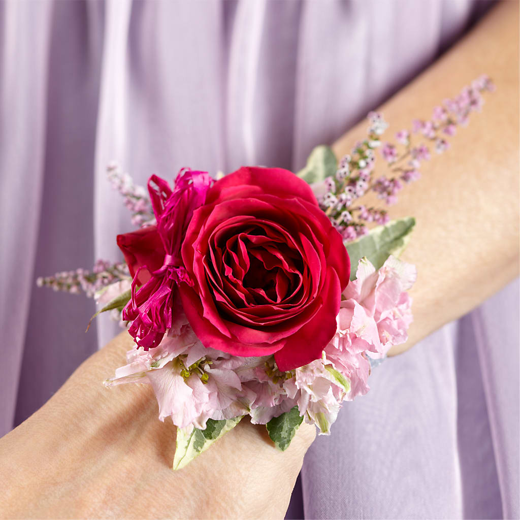 Rose Charm Corsage – BUDS CUT FLOWERS & MORE, Taos NM
