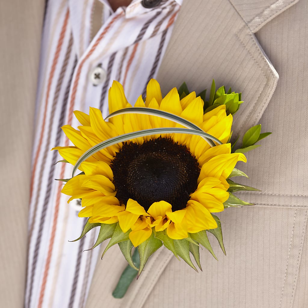 Free Spirit Boutonniere – BUDS CUT FLOWERS & MORE, Taos NM
