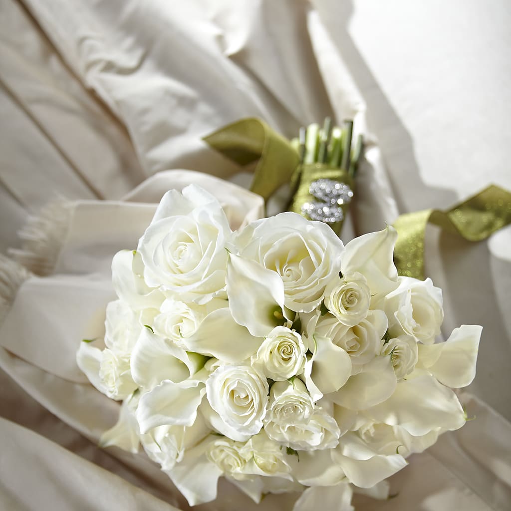 Serene Highness Bouquet – BUDS CUT FLOWERS & MORE, Taos NM