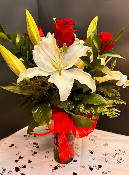 Casablanca Bouquet – BUDS CUT FLOWERS & MORE, Taos NM