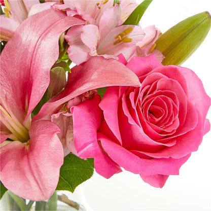 Lots of Love Bouquet – BUDS CUT FLOWERS & MORE, Taos NM